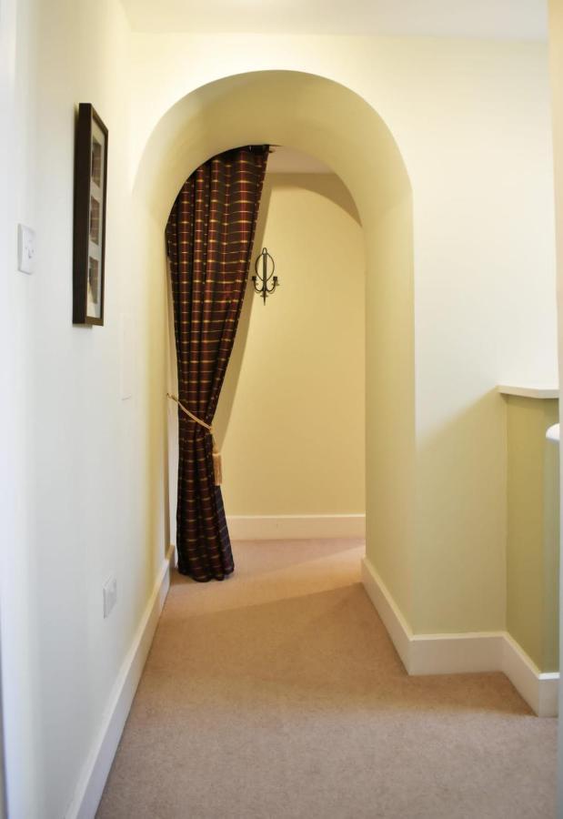 The Ross 2 Bedroom Apartment In Historic Abbey حصن أوغسطس المظهر الخارجي الصورة